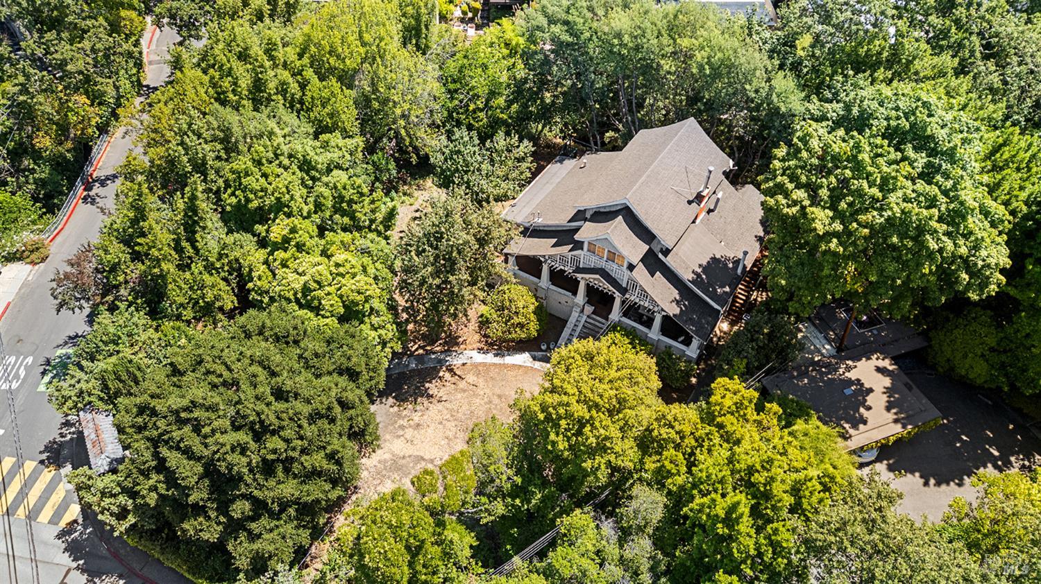 206 Saunders Avenue