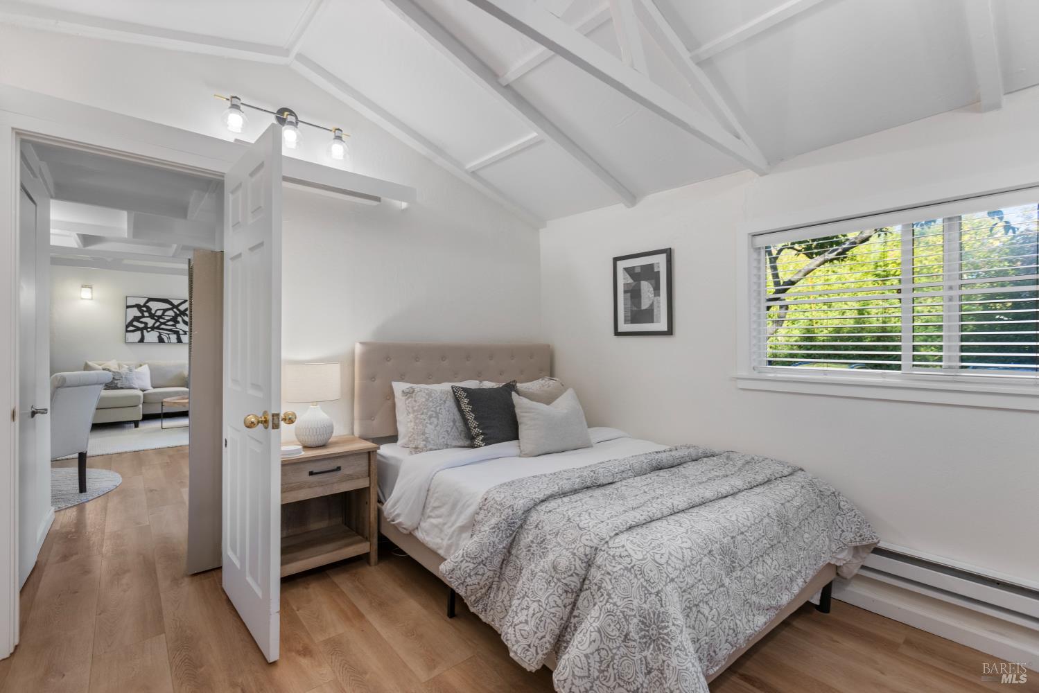 5 Hillside Avenue
