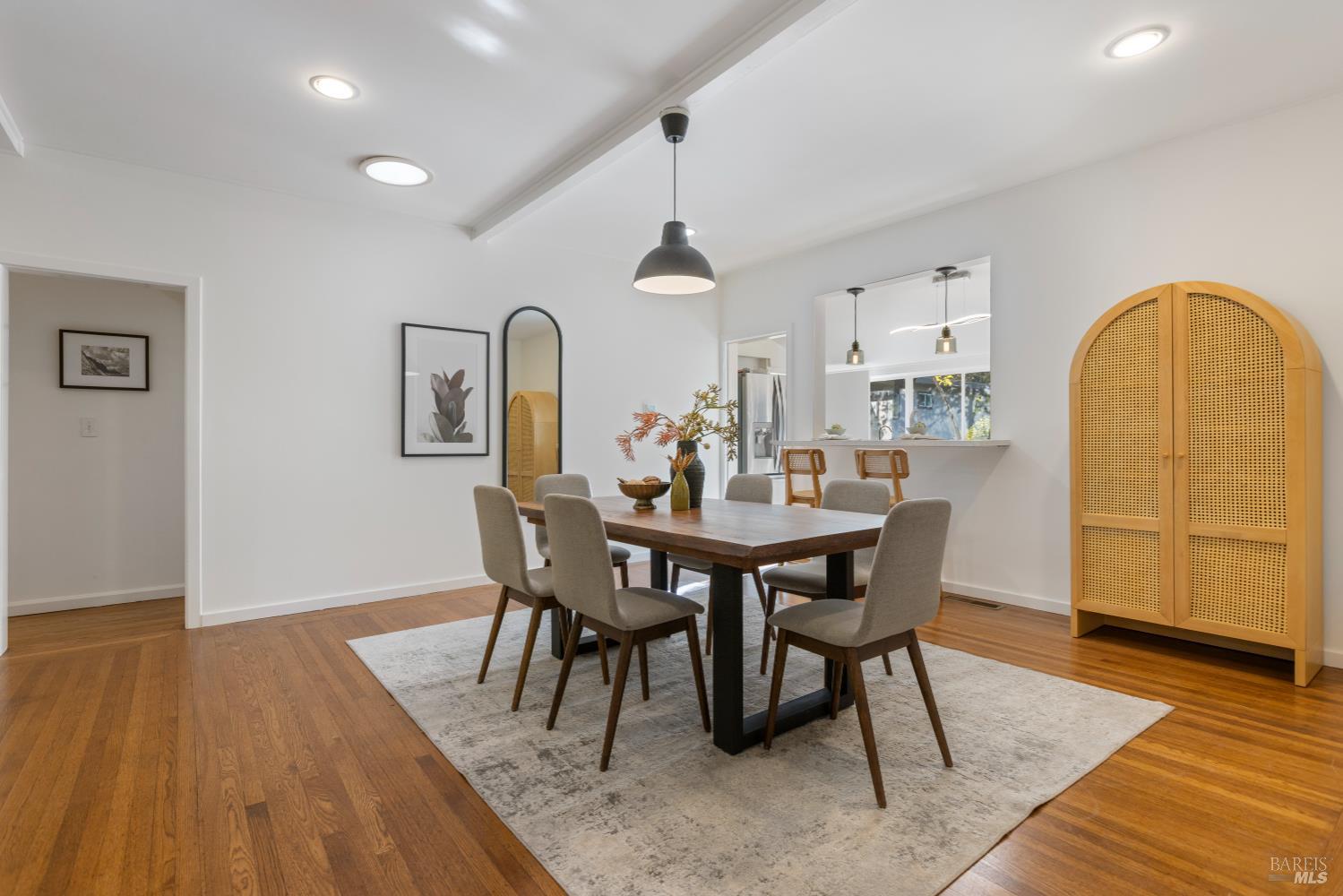5 Hillside Avenue
