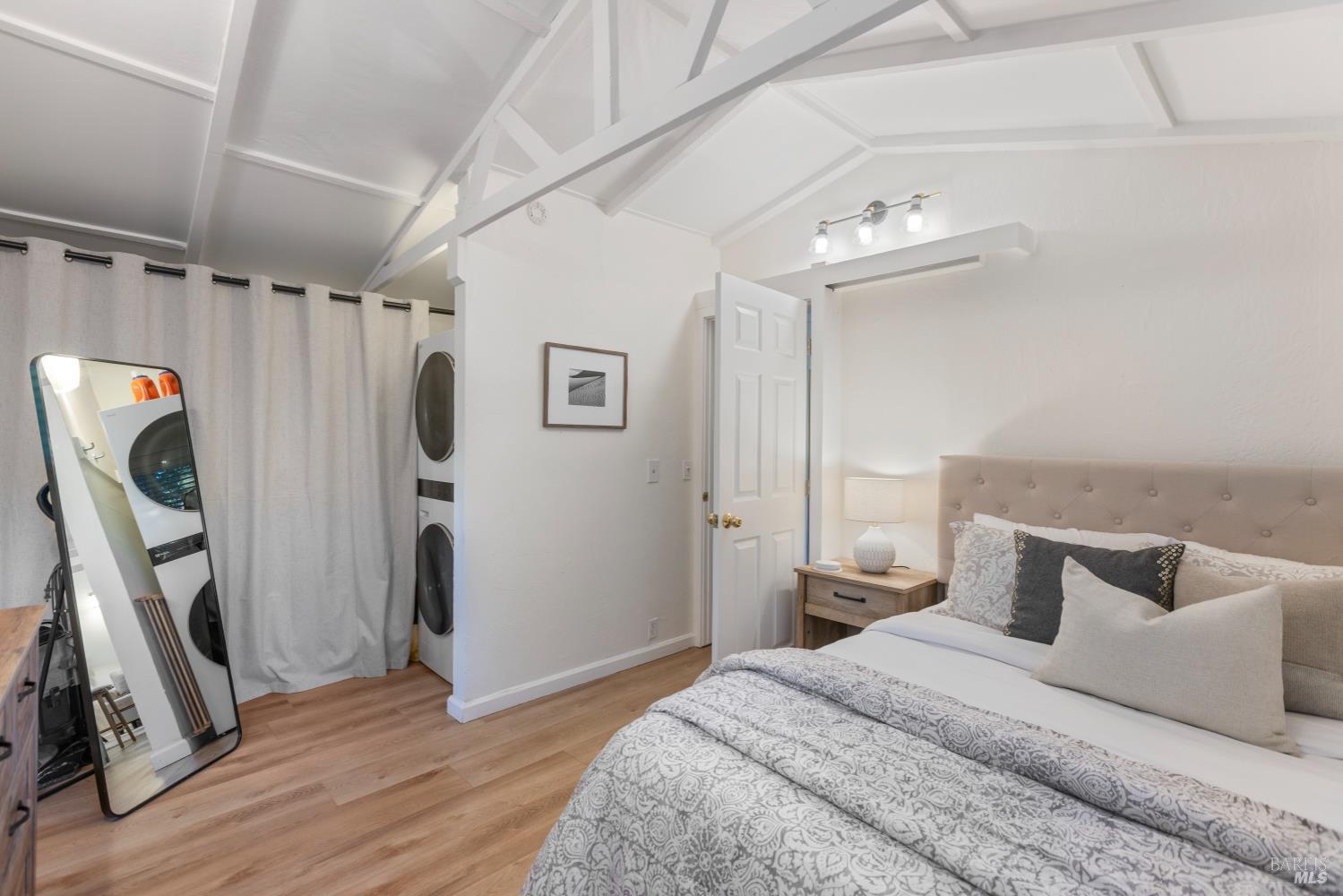5 Hillside Avenue