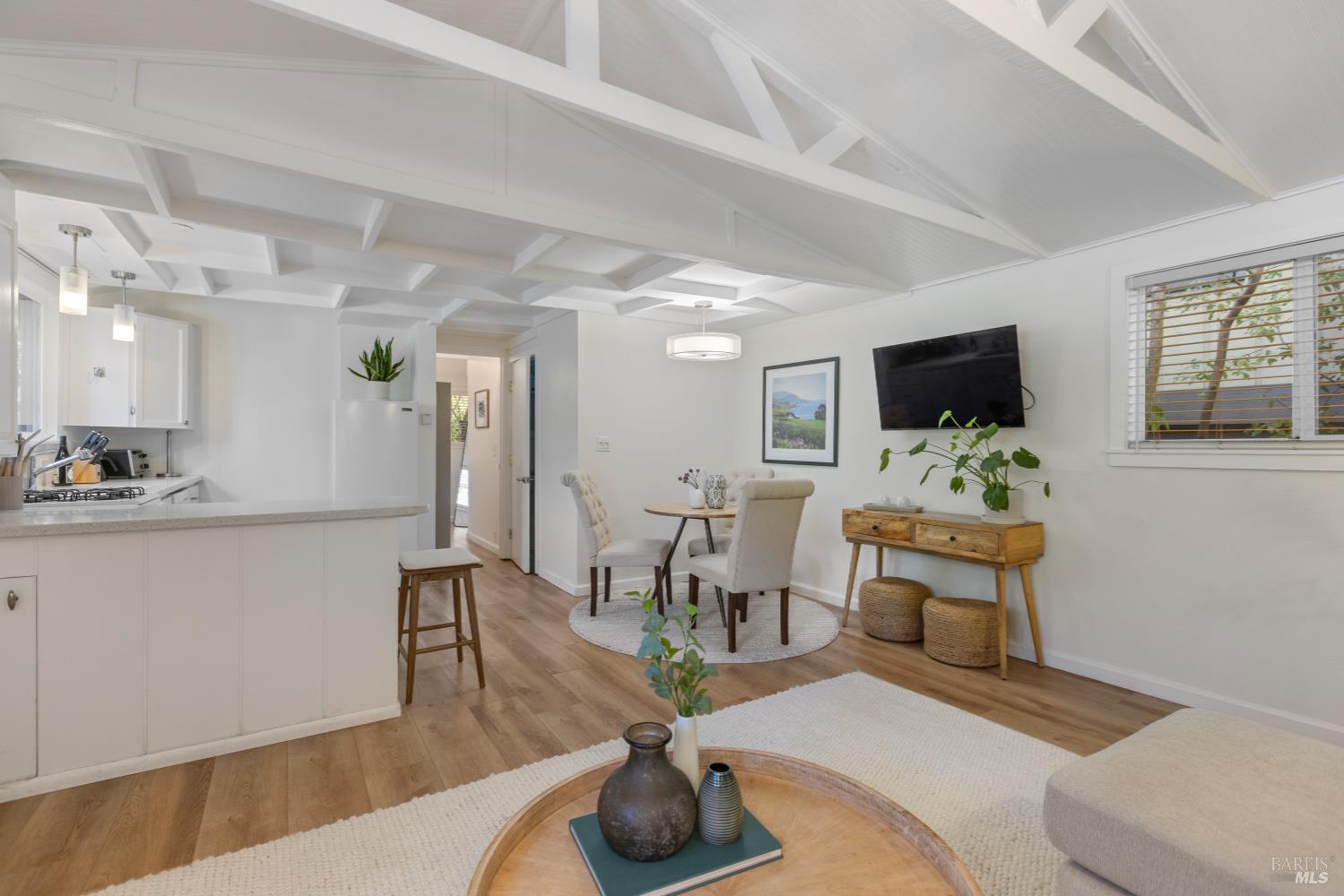 5 Hillside Avenue