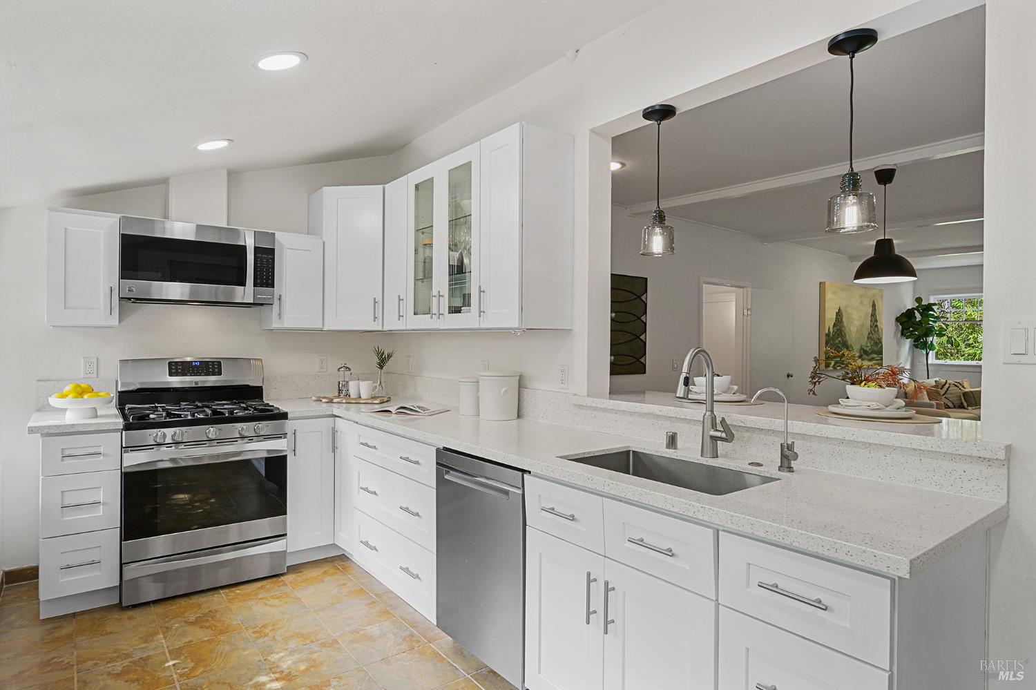 5 Hillside Avenue