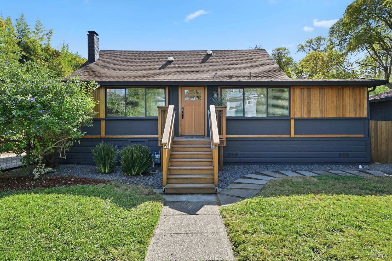 5 Hillside Avenue