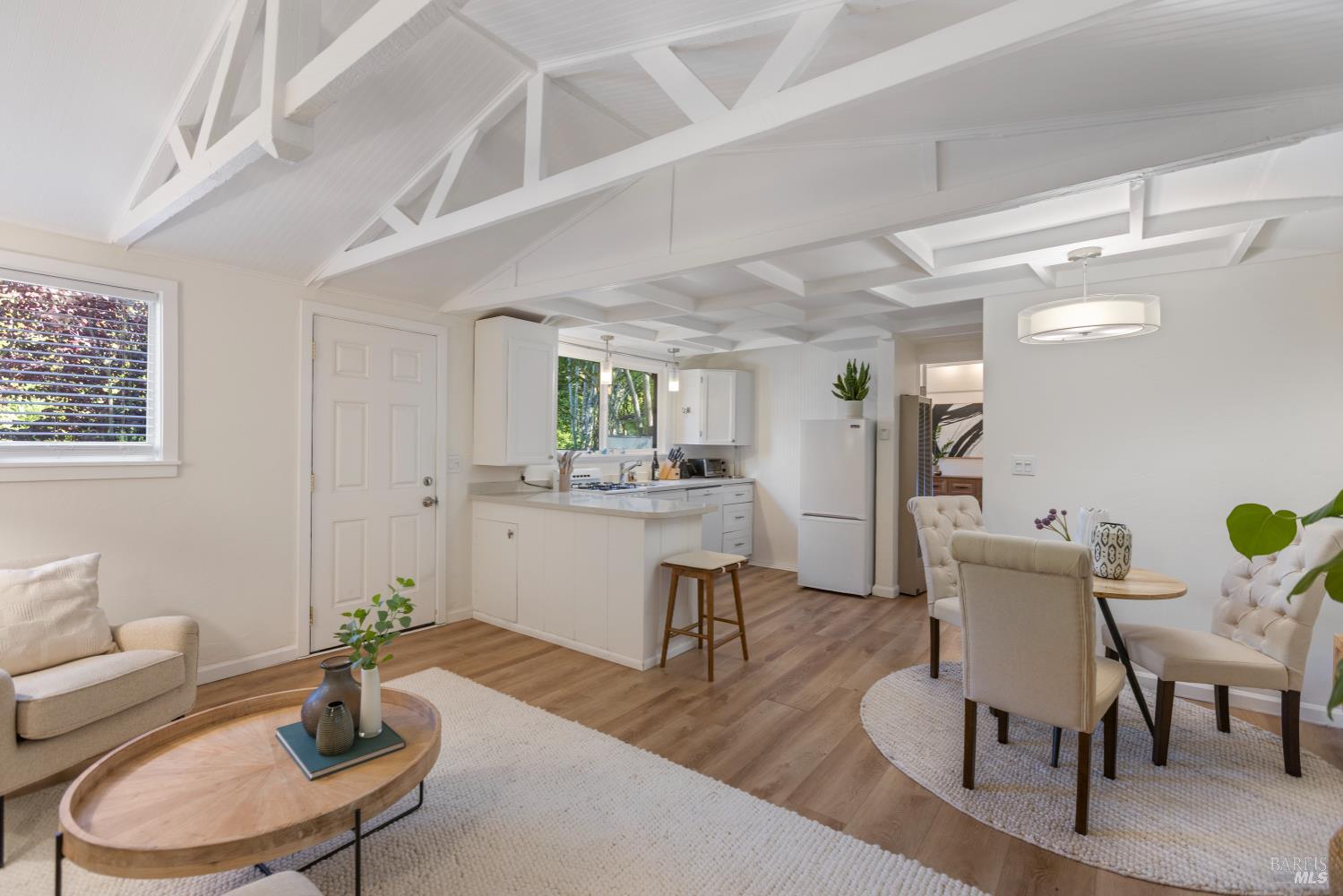 5 Hillside Avenue