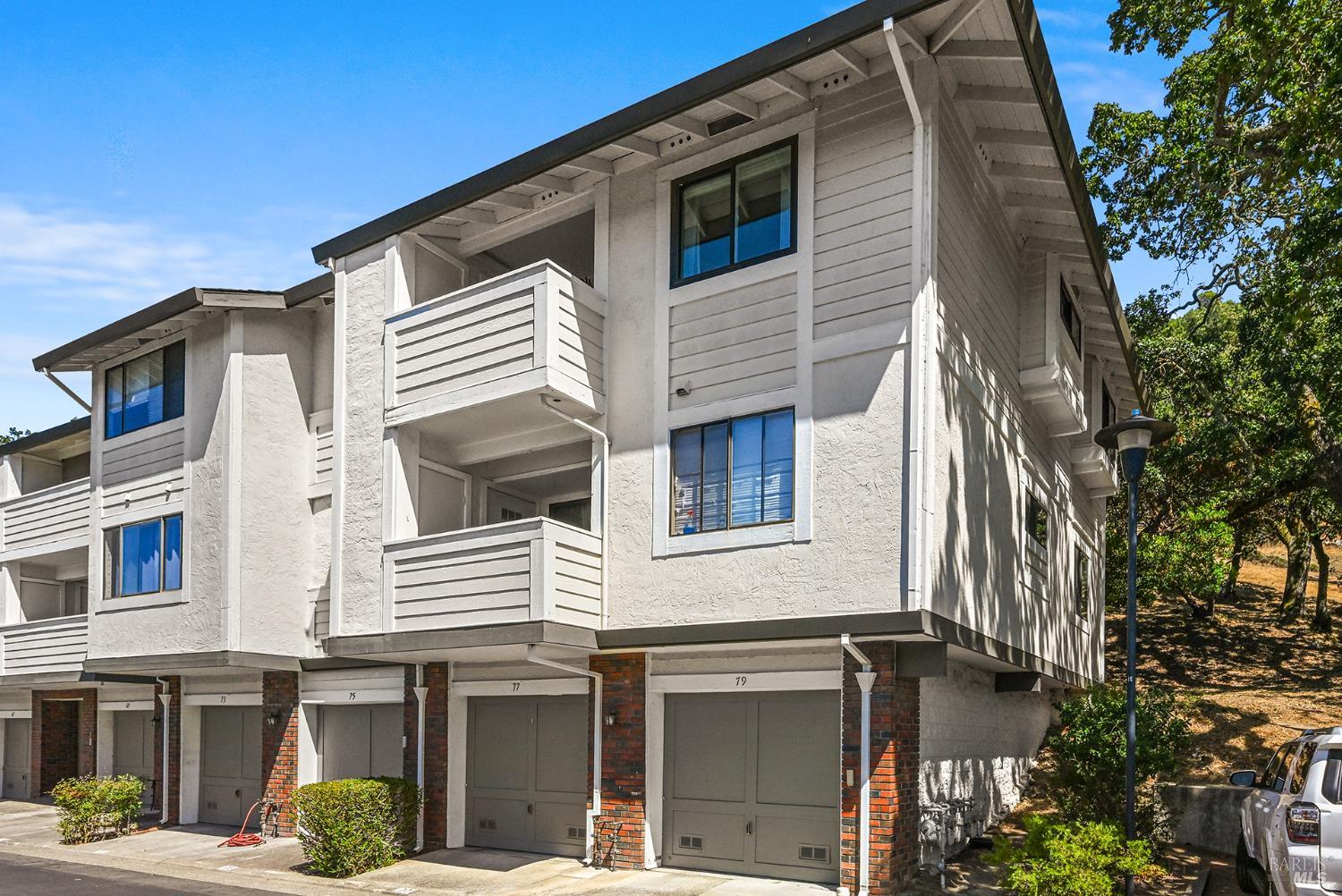 79 Village Circle