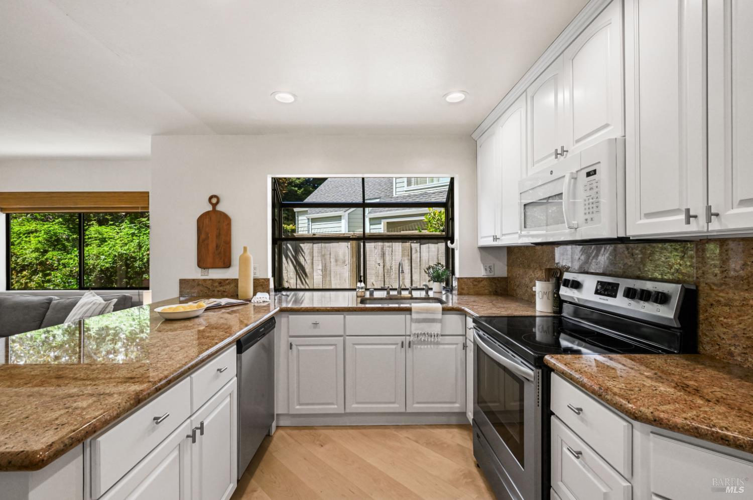 5 Creekside Drive