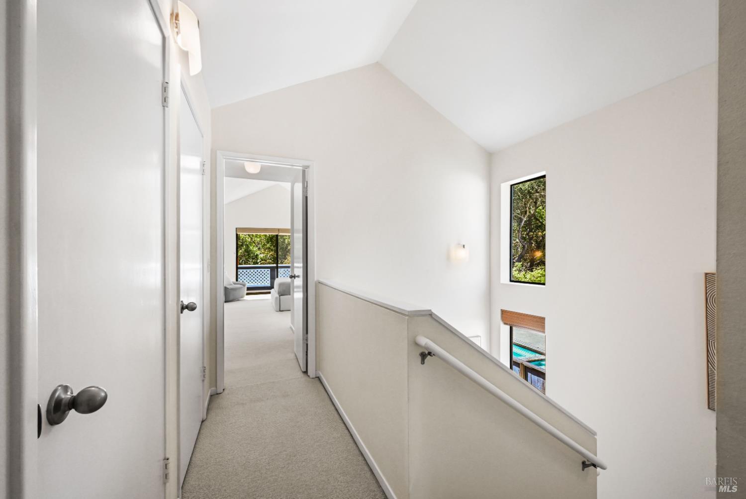 5 Creekside Drive
