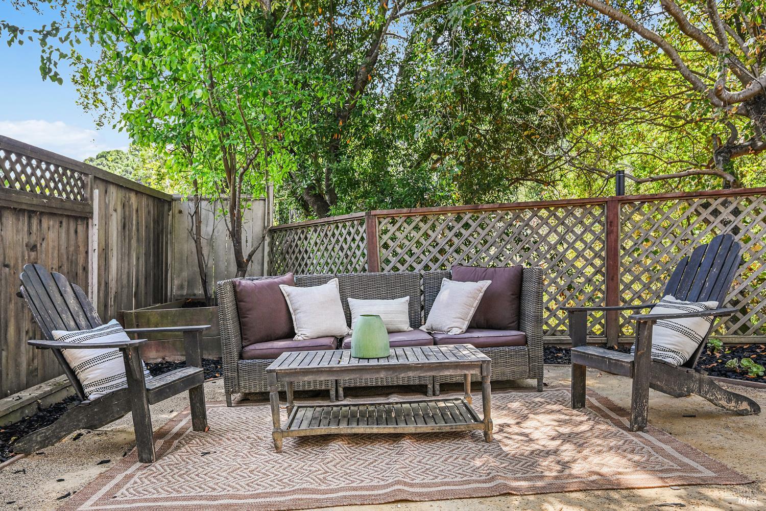 5 Creekside Drive