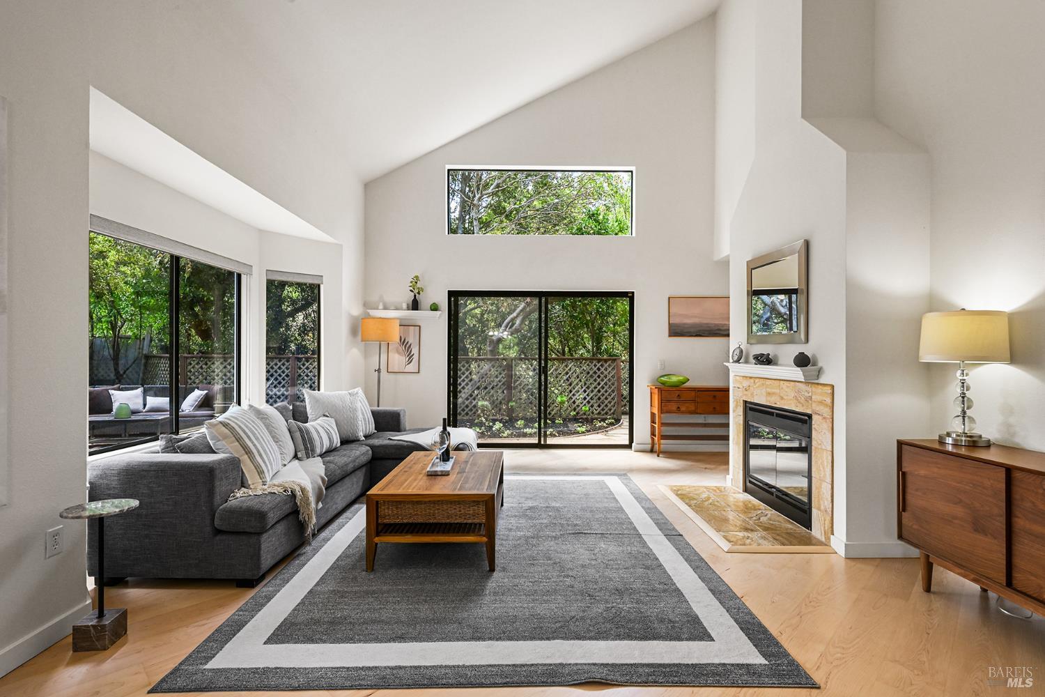 5 Creekside Drive