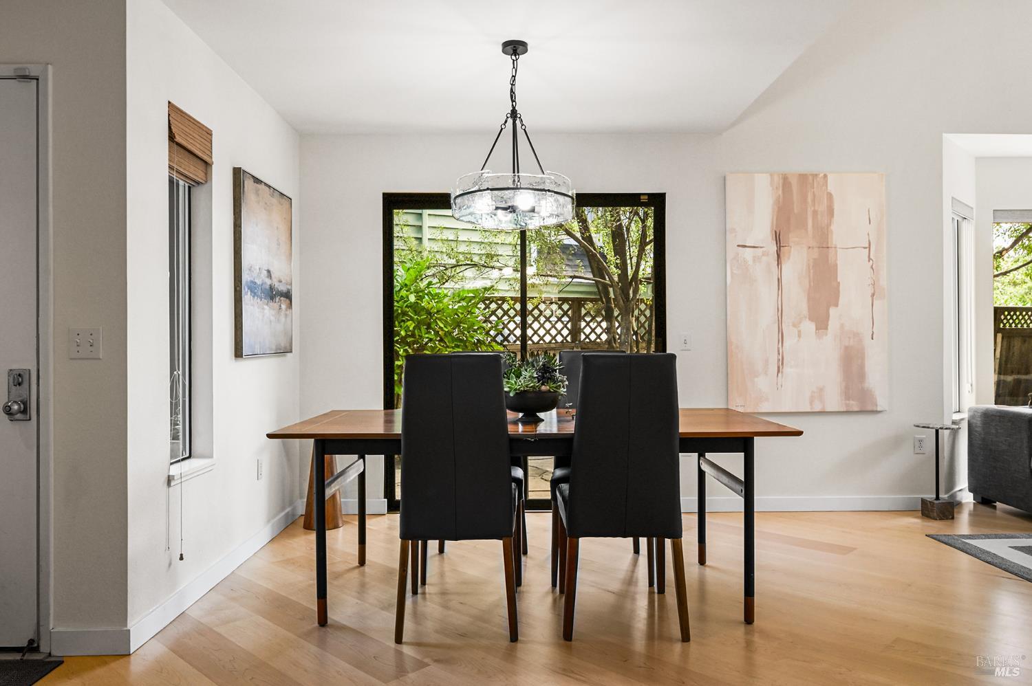 5 Creekside Drive