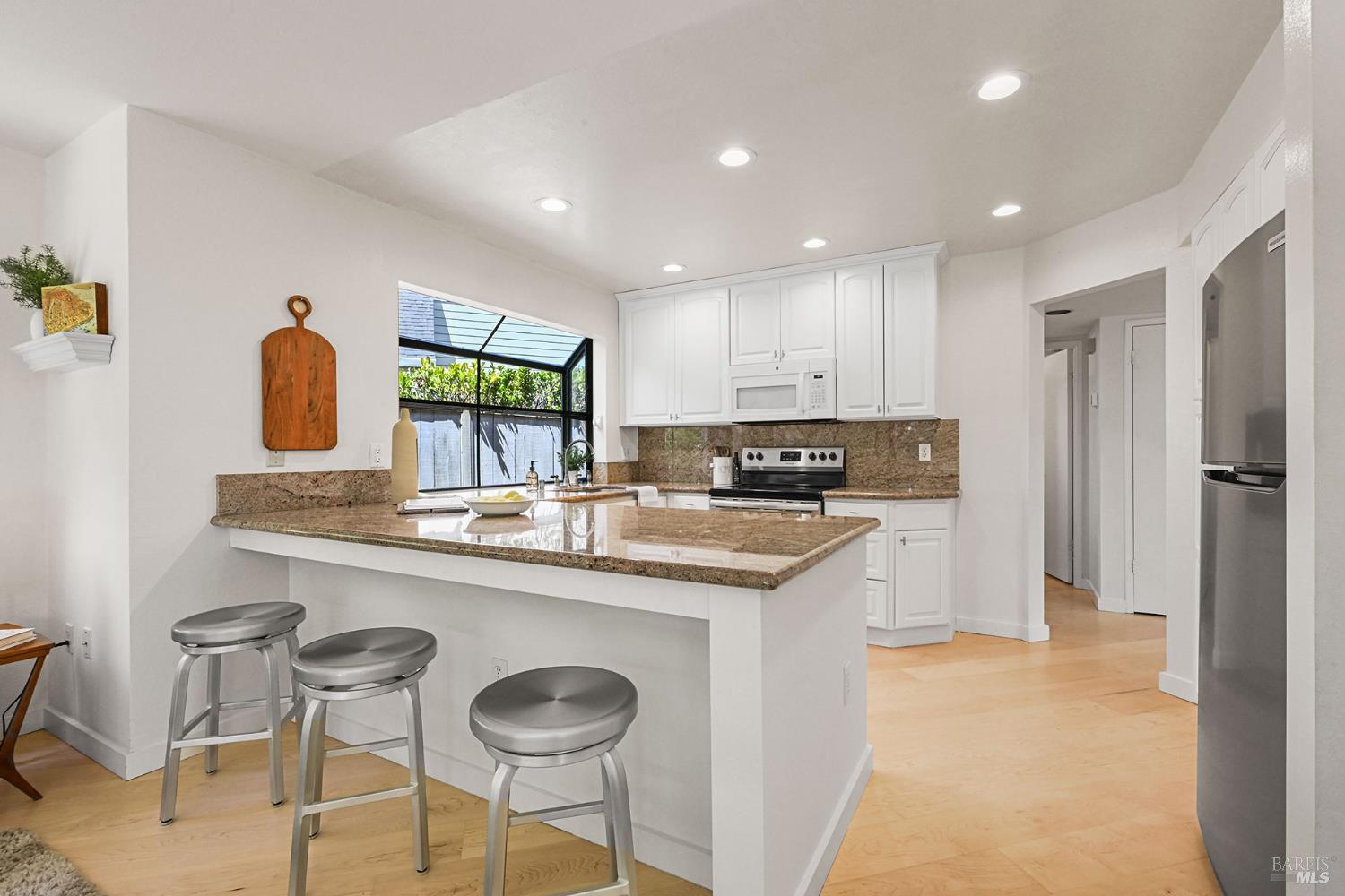 5 Creekside Drive