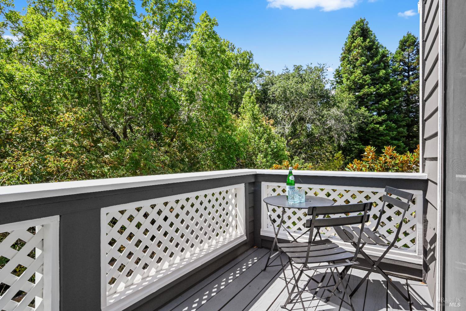 5 Creekside Drive