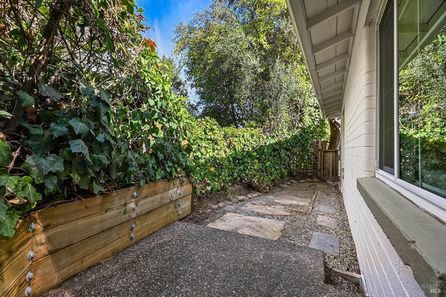 293 Bungalow Avenue
