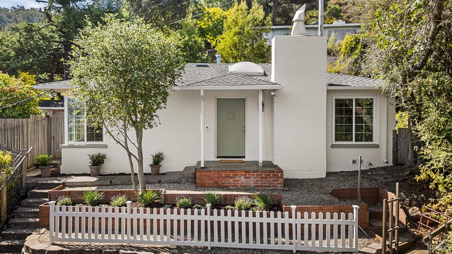 293 Bungalow Avenue