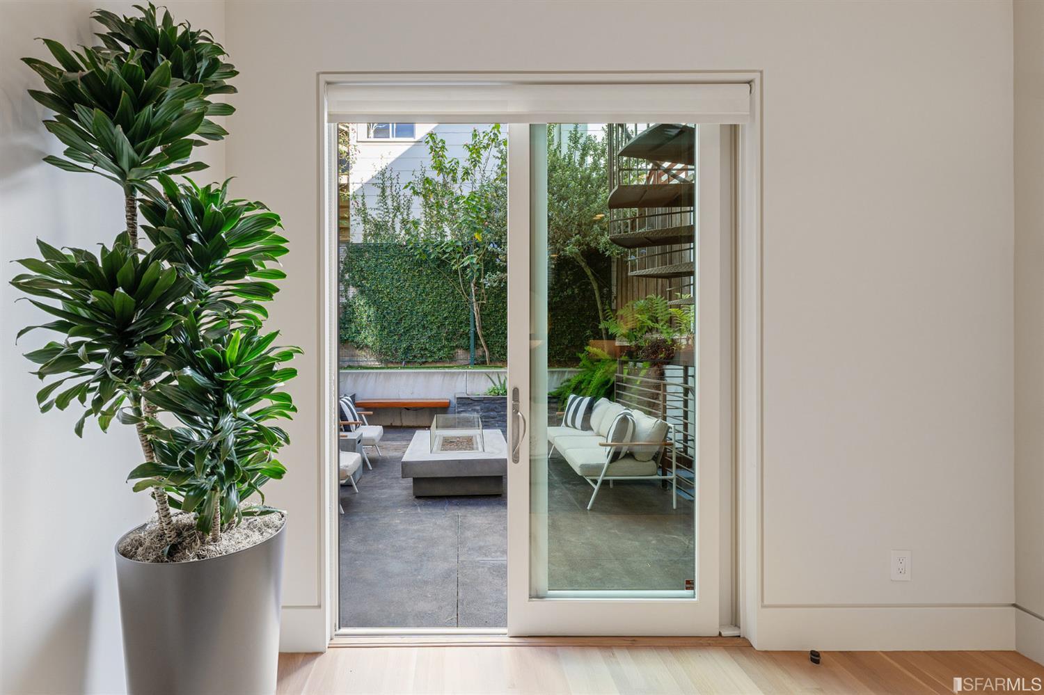 1250 Leavenworth Street Unit: 1