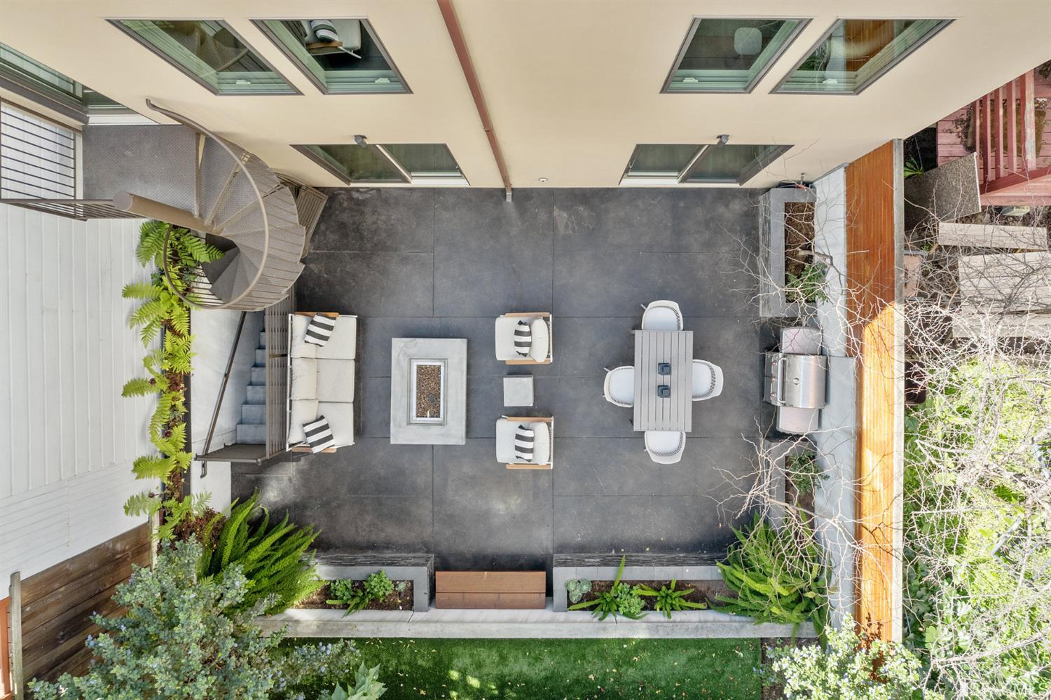 1250 Leavenworth Street Unit: 1