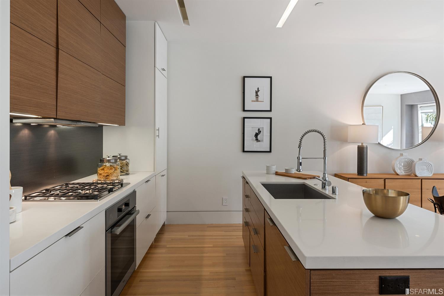 1250 Leavenworth Street Unit: 1