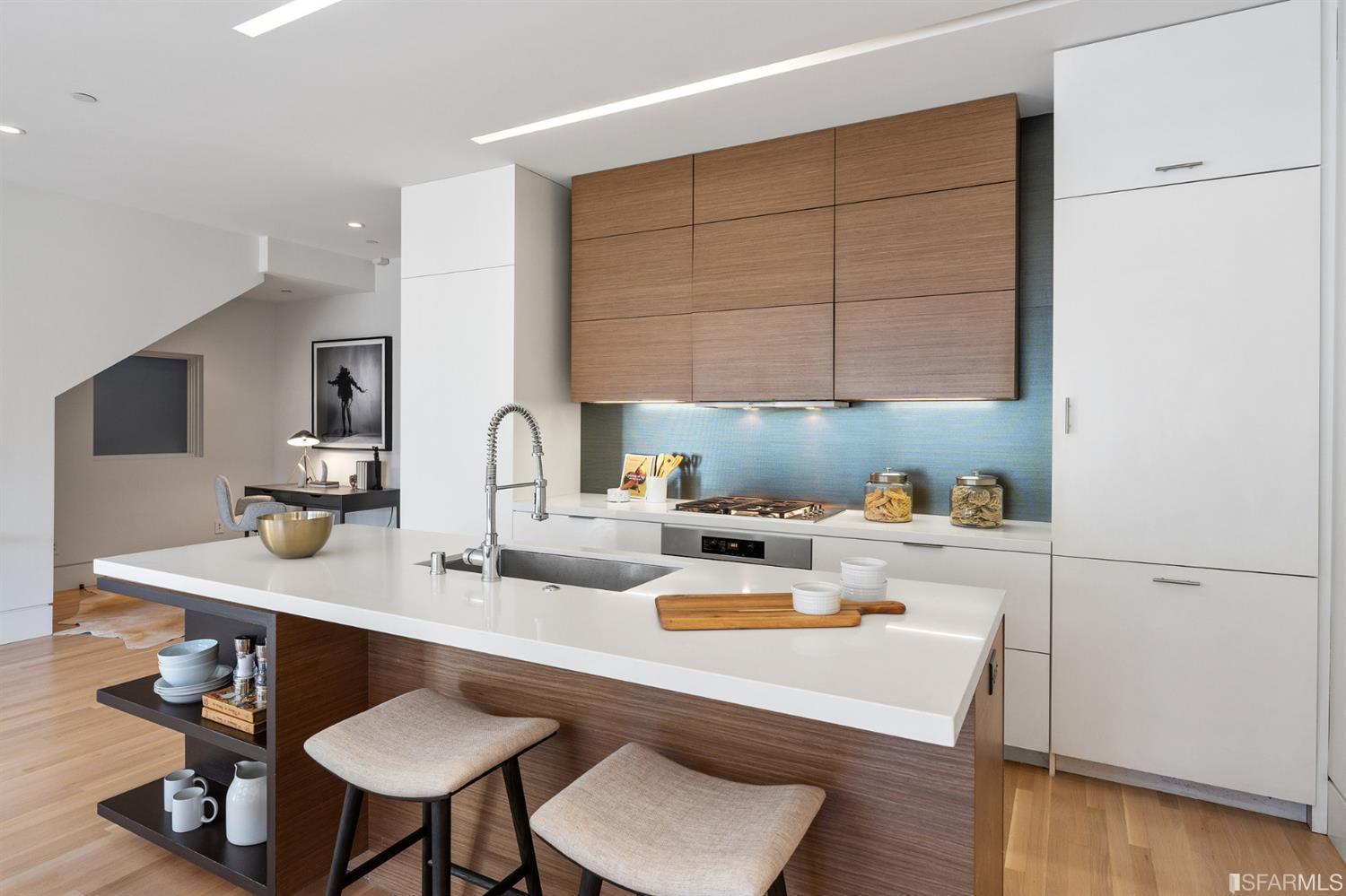 1250 Leavenworth Street Unit: 1