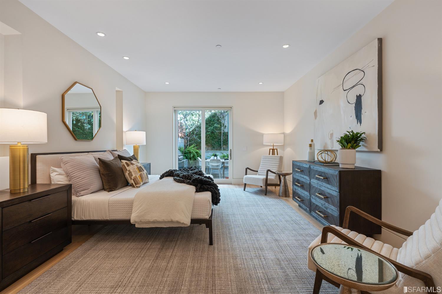 1250 Leavenworth Street Unit: 1