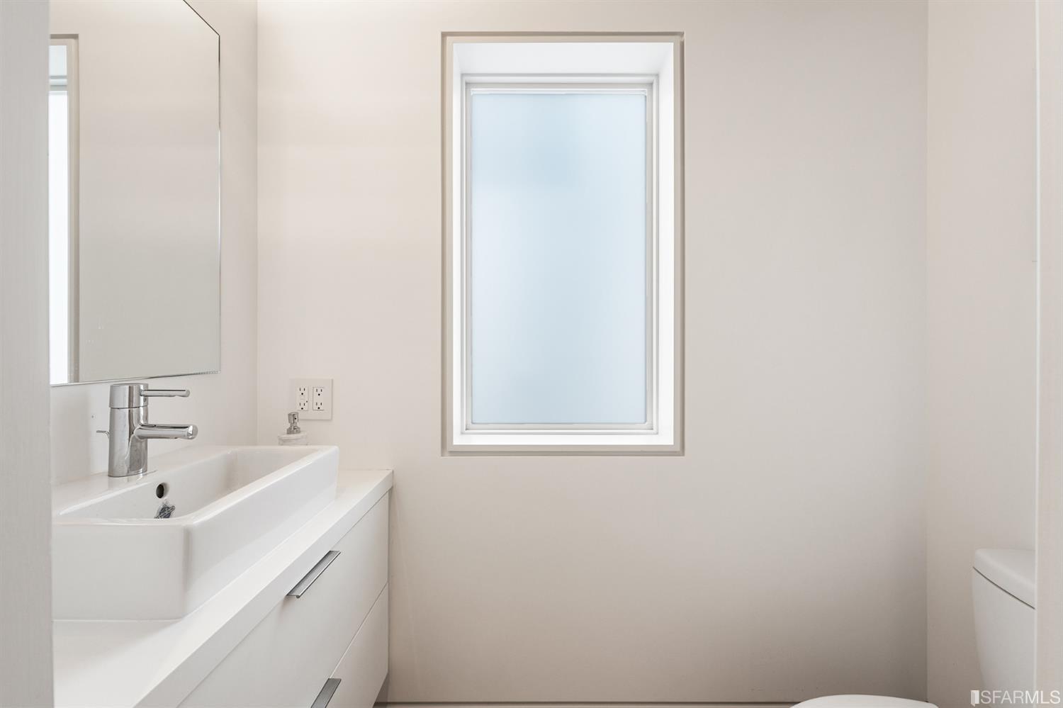 1250 Leavenworth Street Unit: 1