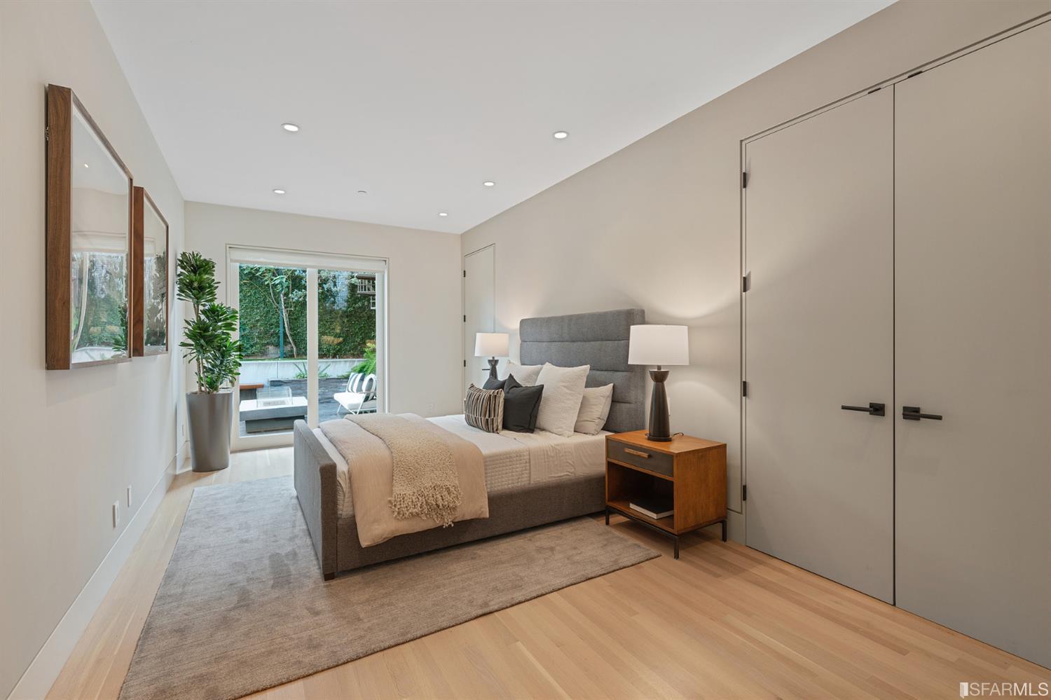 1250 Leavenworth Street Unit: 1