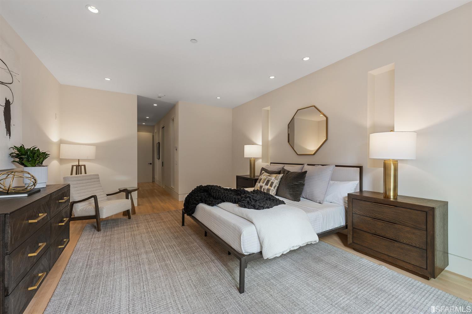 1250 Leavenworth Street Unit: 1