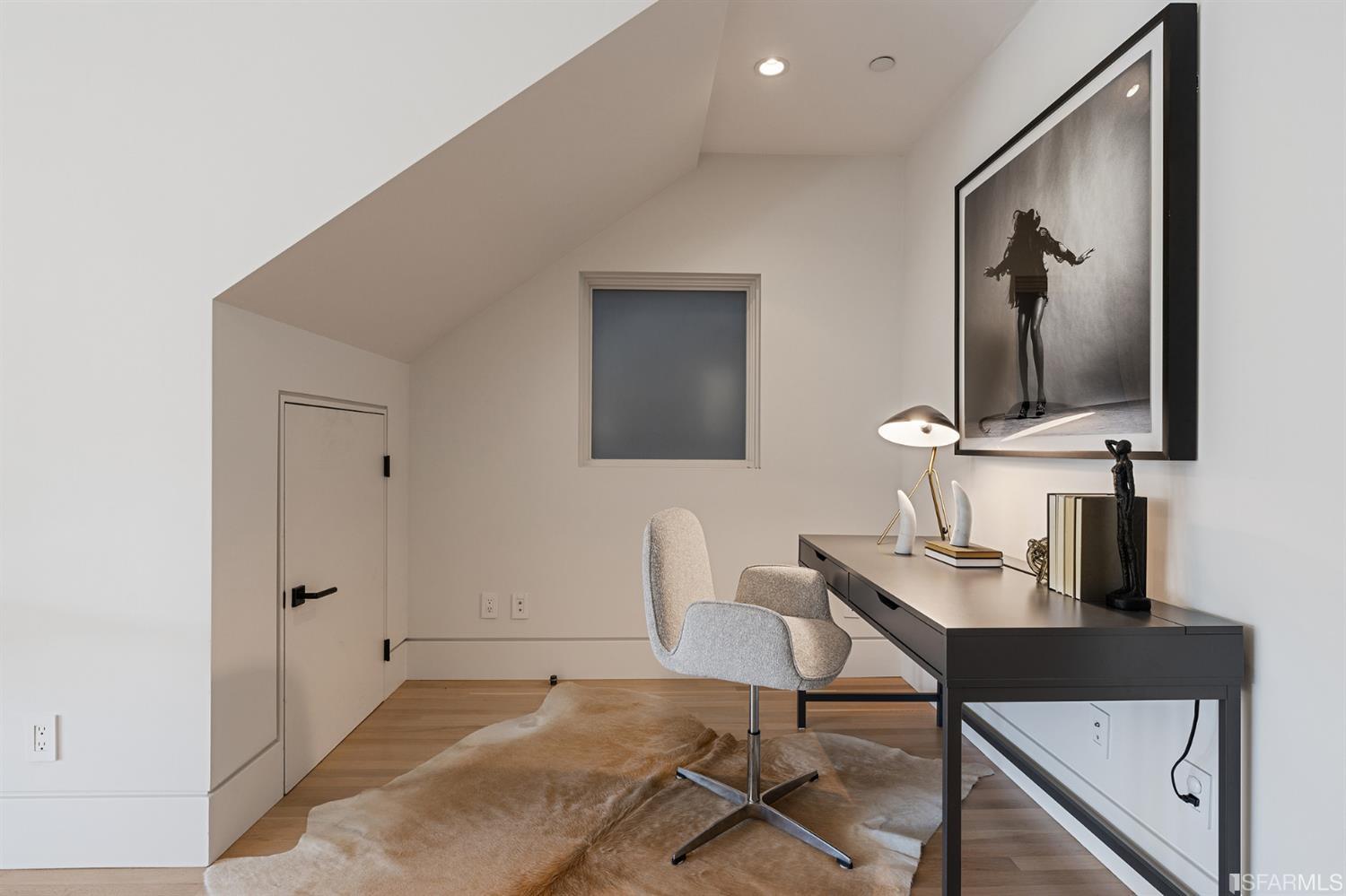 1250 Leavenworth Street Unit: 1