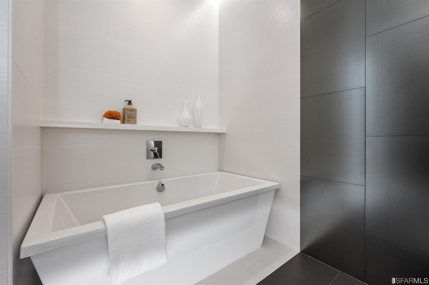 1250 Leavenworth Street Unit: 3