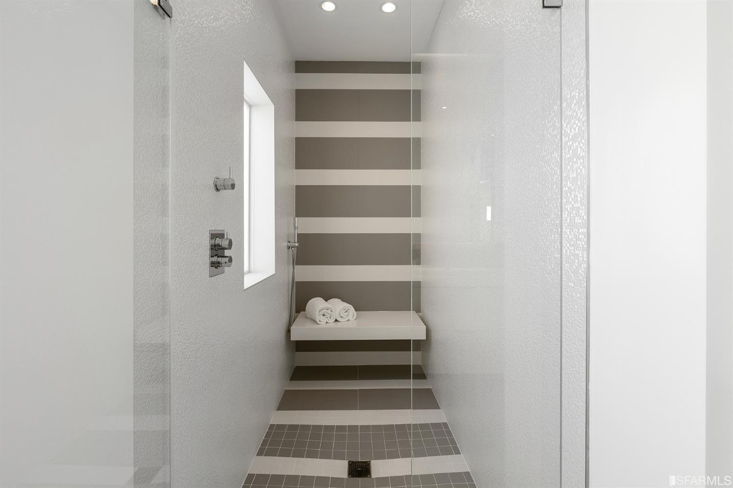 1250 Leavenworth Street Unit: 3