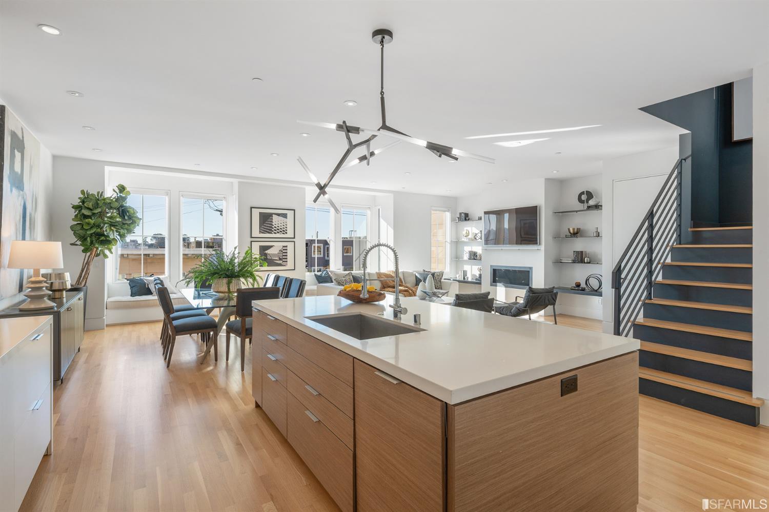 1250 Leavenworth Street Unit: 3