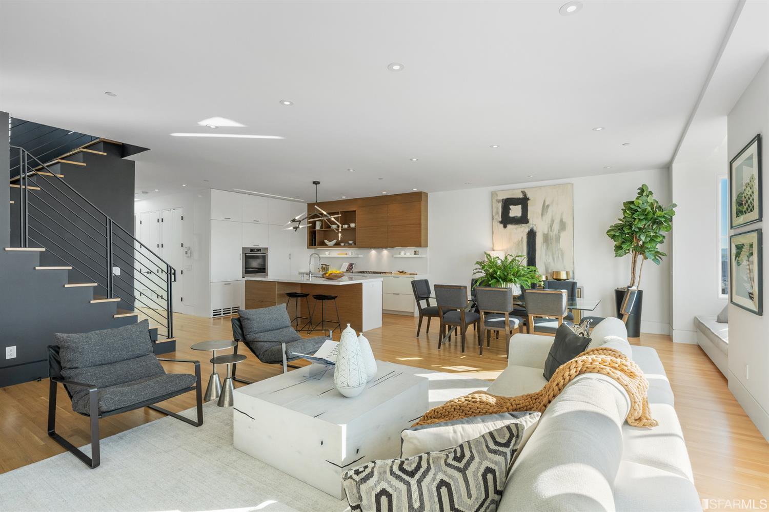 1250 Leavenworth Street Unit: 3