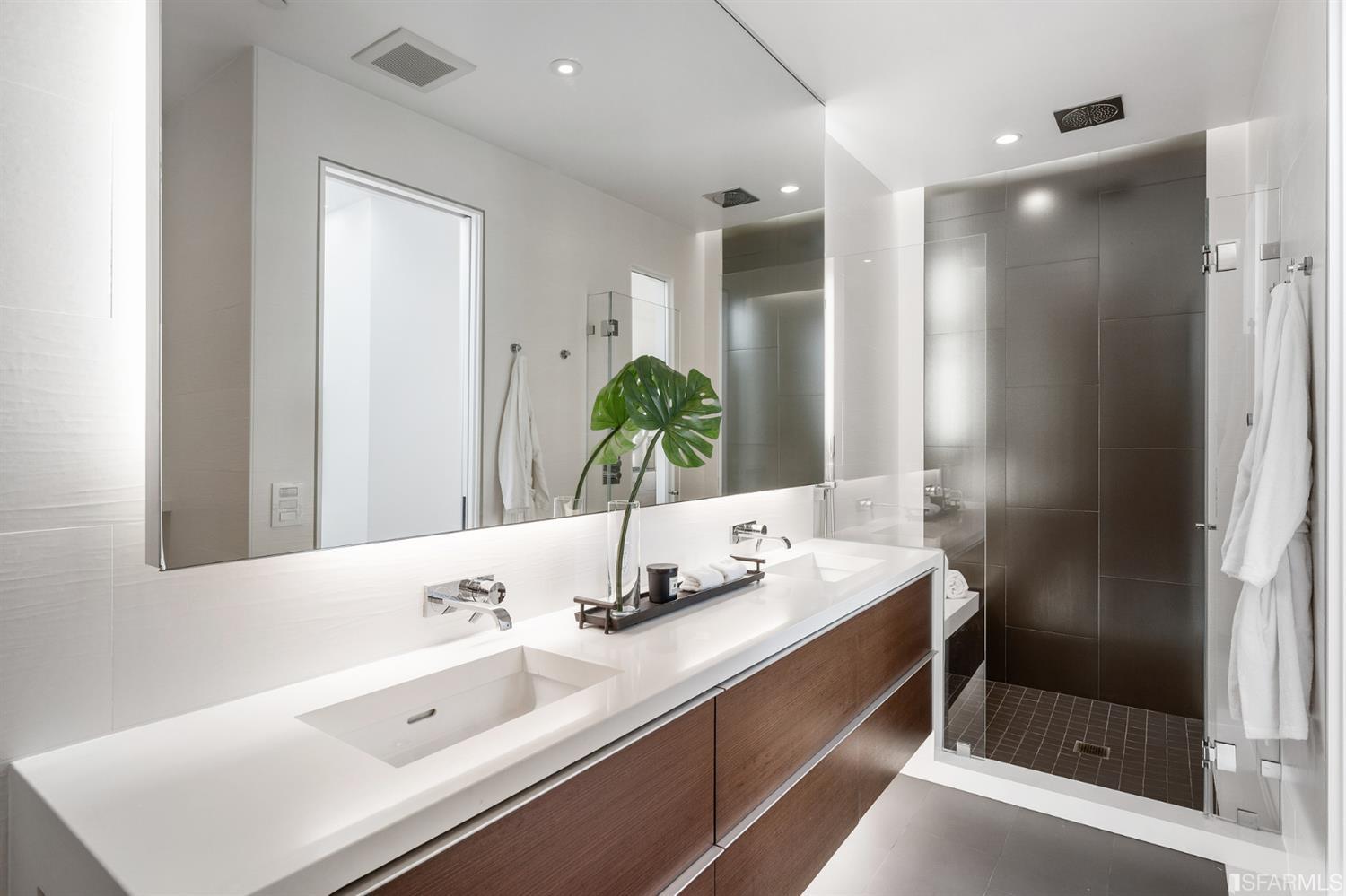 1250 Leavenworth Street Unit: 3