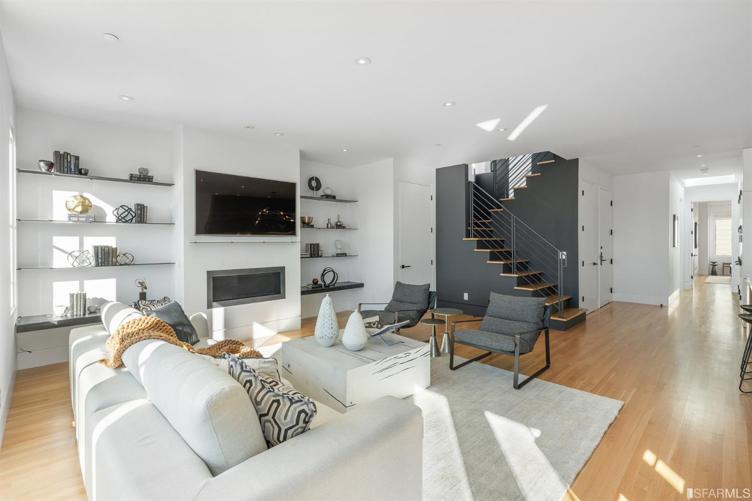 1250 Leavenworth Street Unit: 3