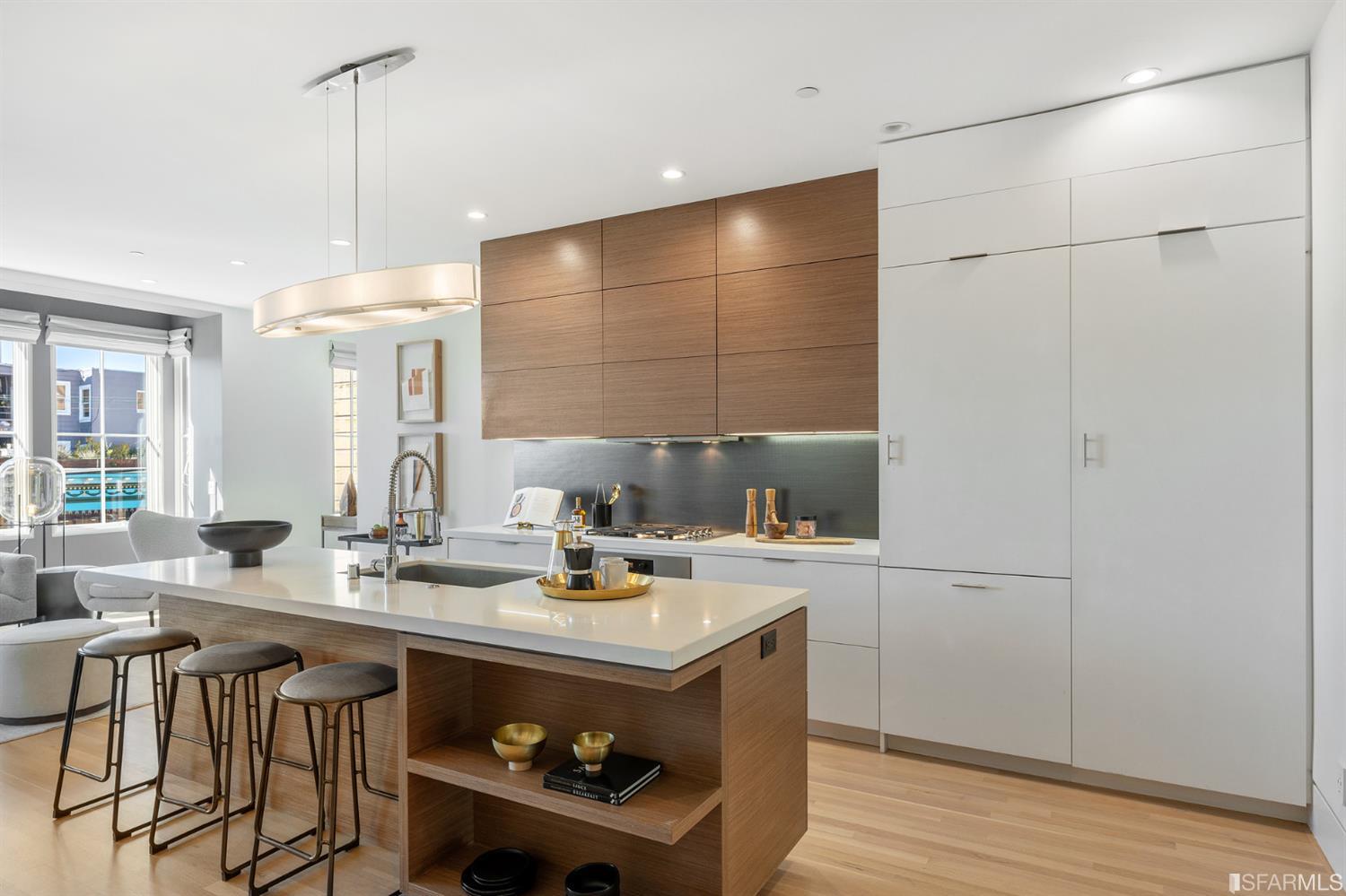 1250 Leavenworth Street Unit: 2