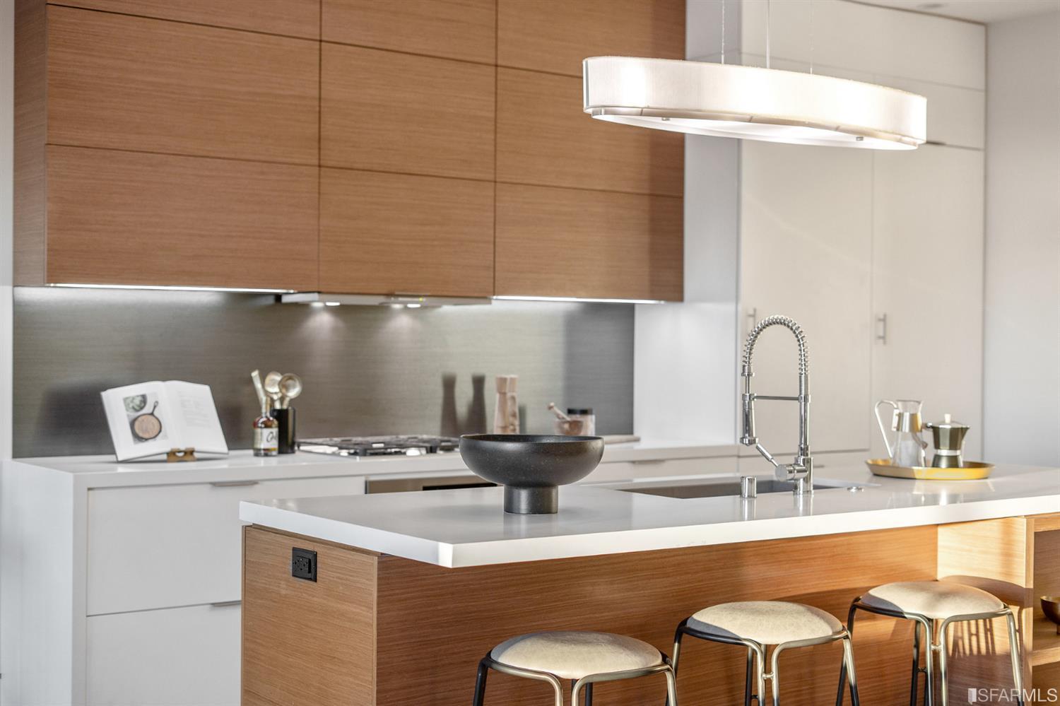 1250 Leavenworth Street Unit: 2