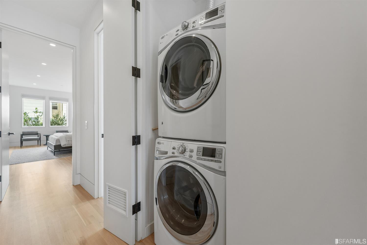 1250 Leavenworth Street Unit: 2