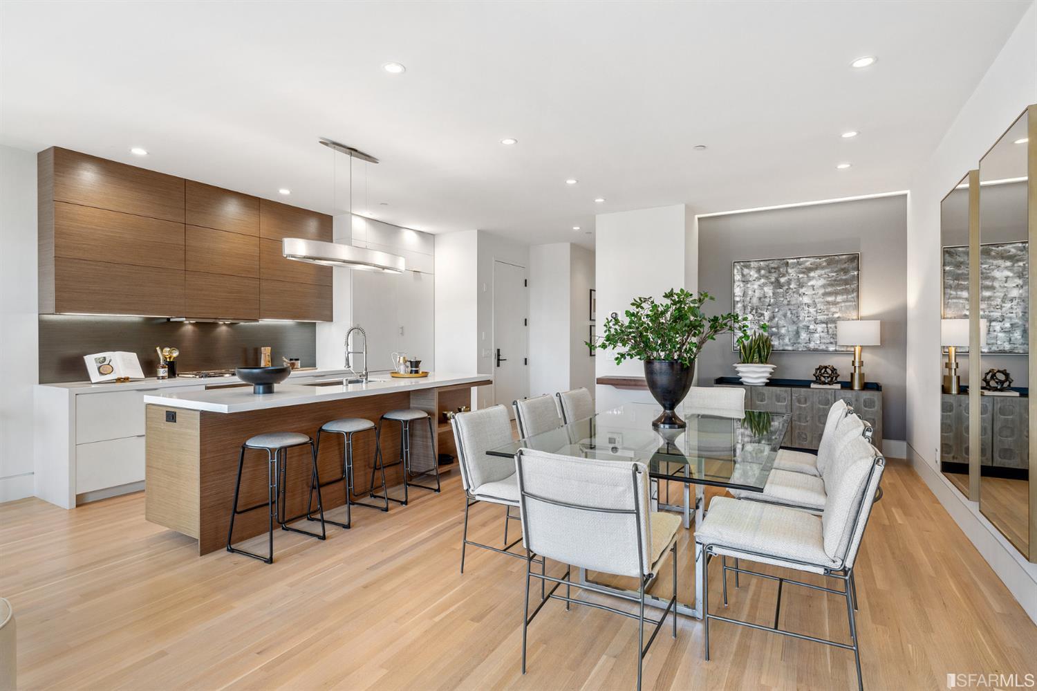 1250 Leavenworth Street Unit: 2