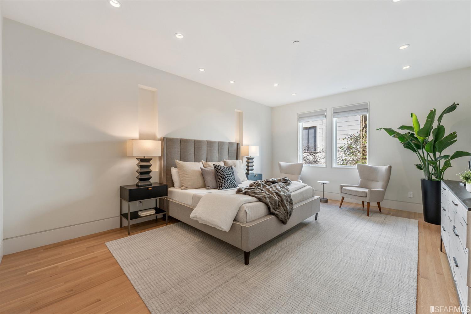 1250 Leavenworth Street Unit: 2