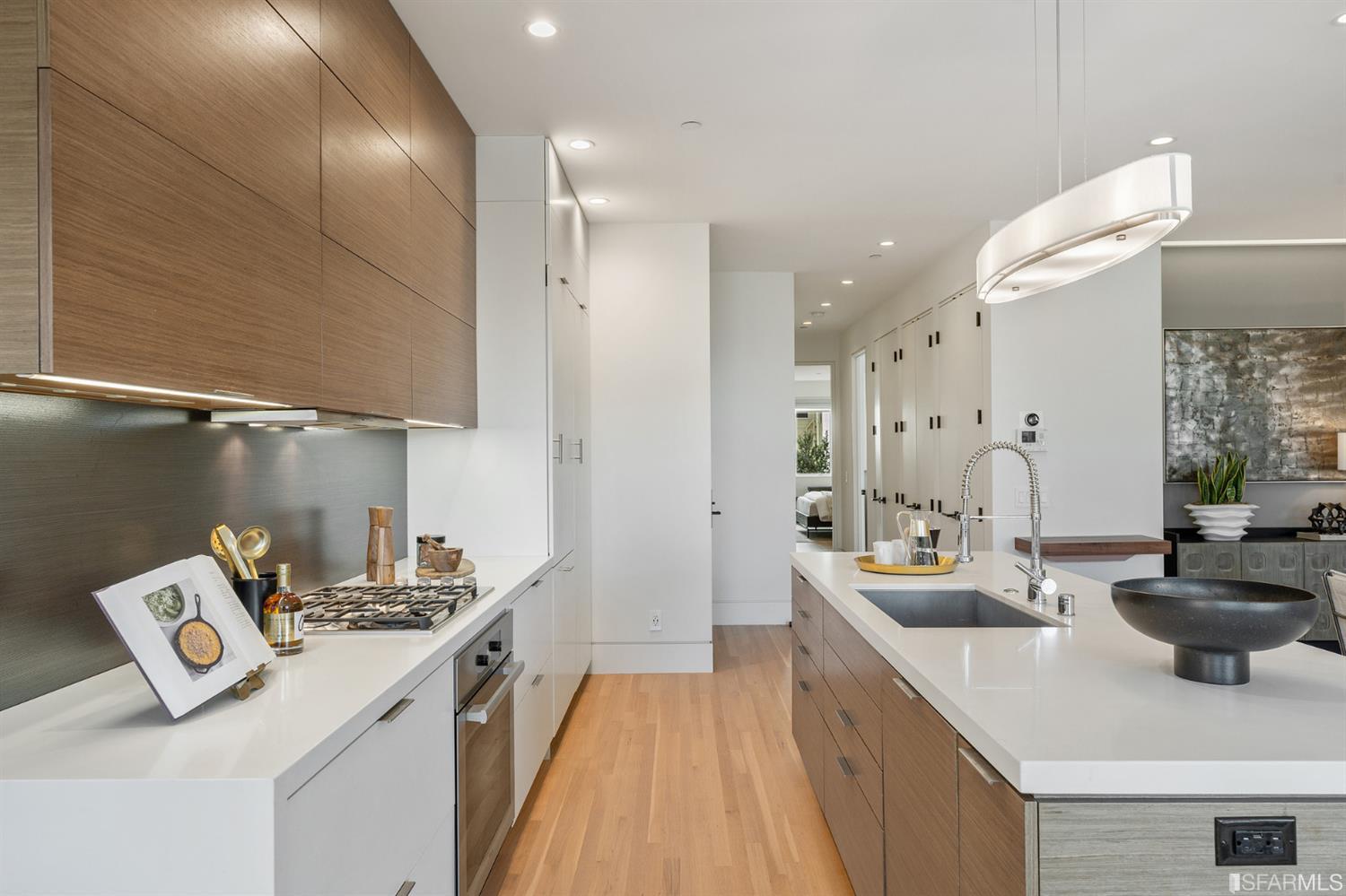 1250 Leavenworth Street Unit: 2