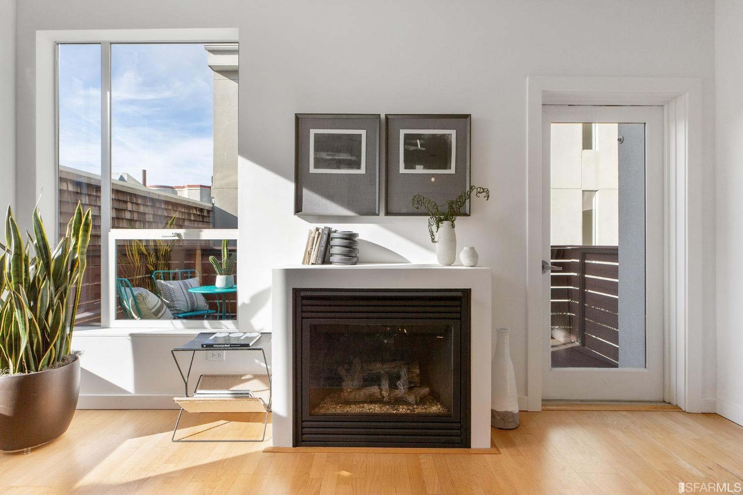 1521 Sutter Street Unit: 404