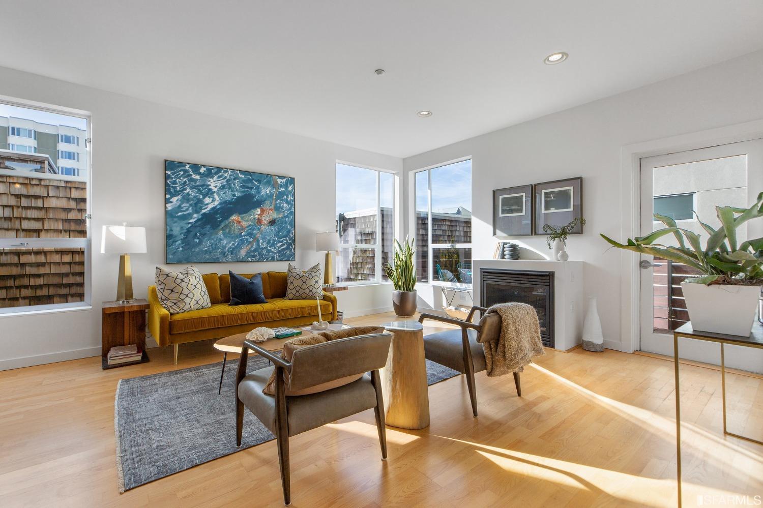 1521 Sutter Street Unit: 404