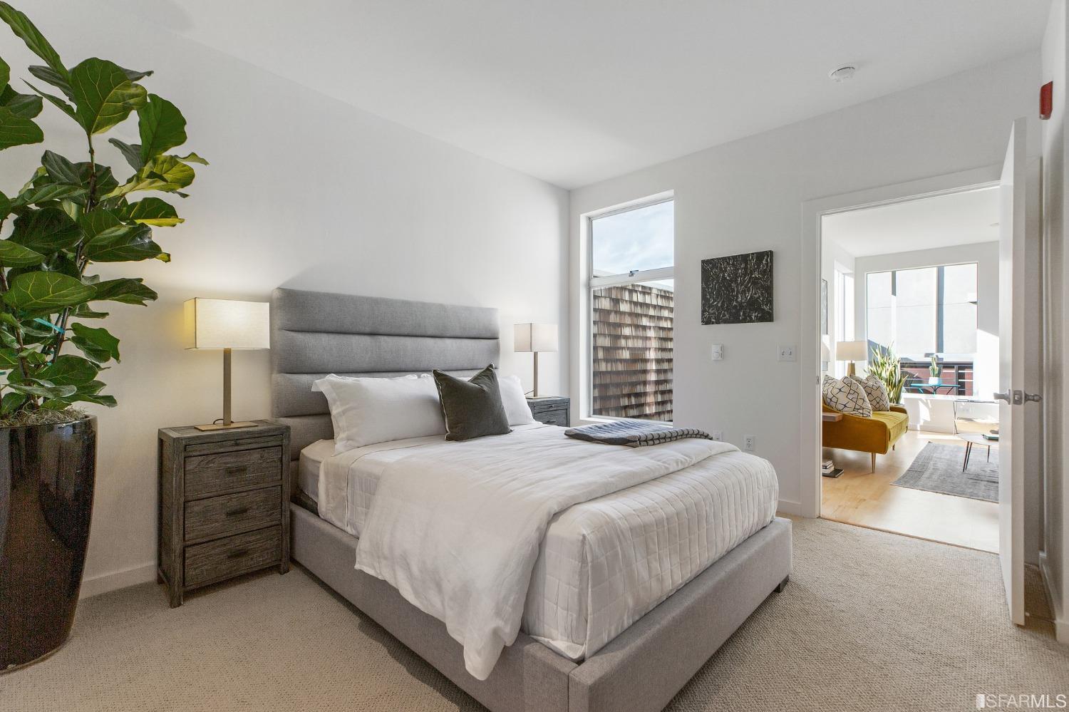 1521 Sutter Street Unit: 404