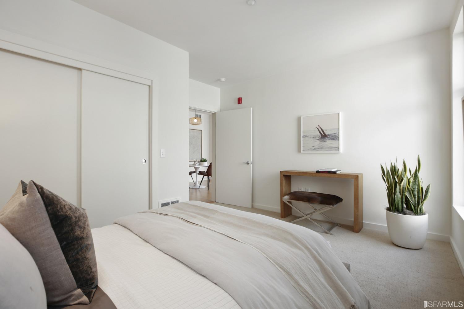 1521 Sutter Street Unit: 404