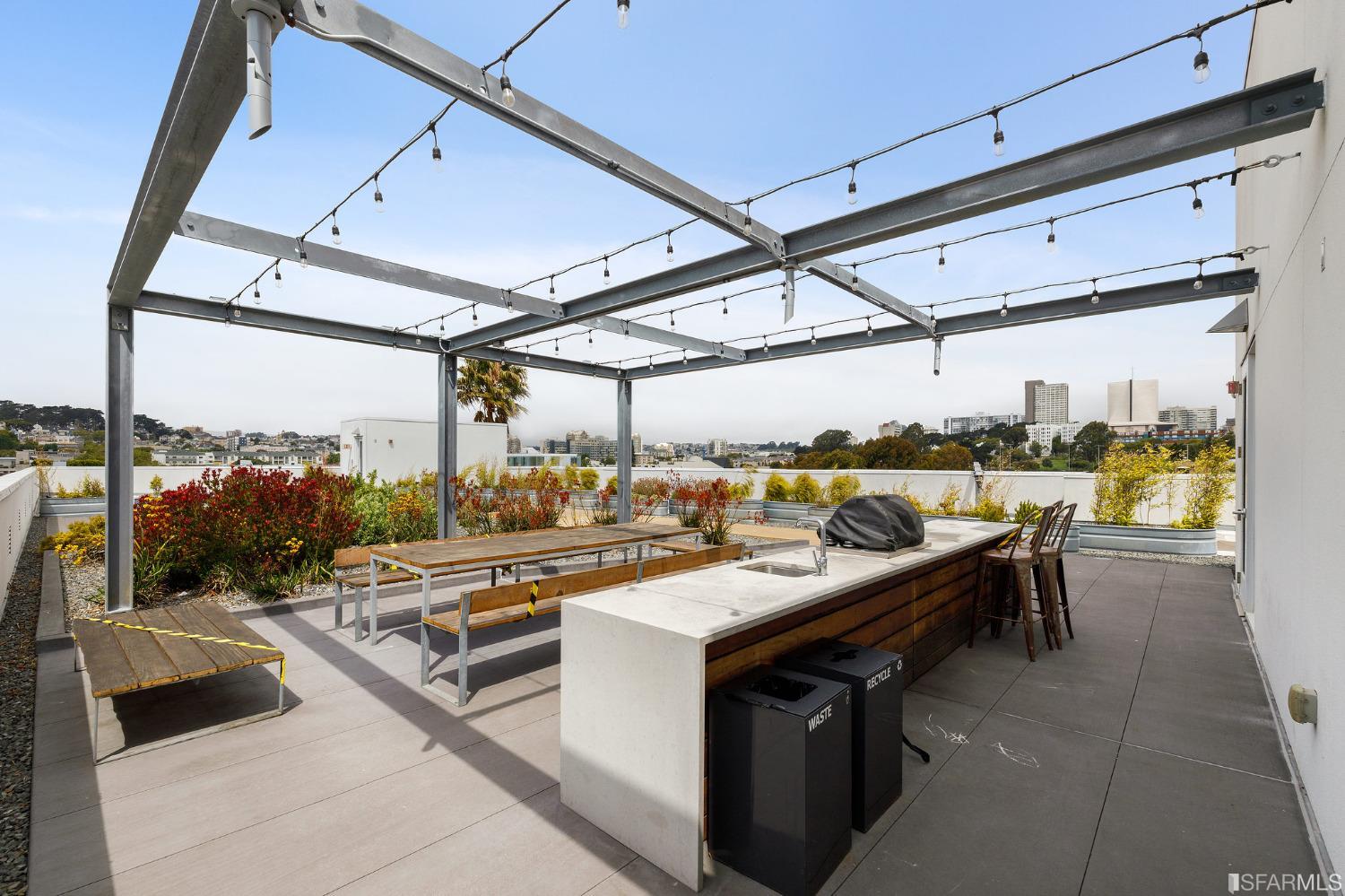 300 Ivy Street Unit: 312