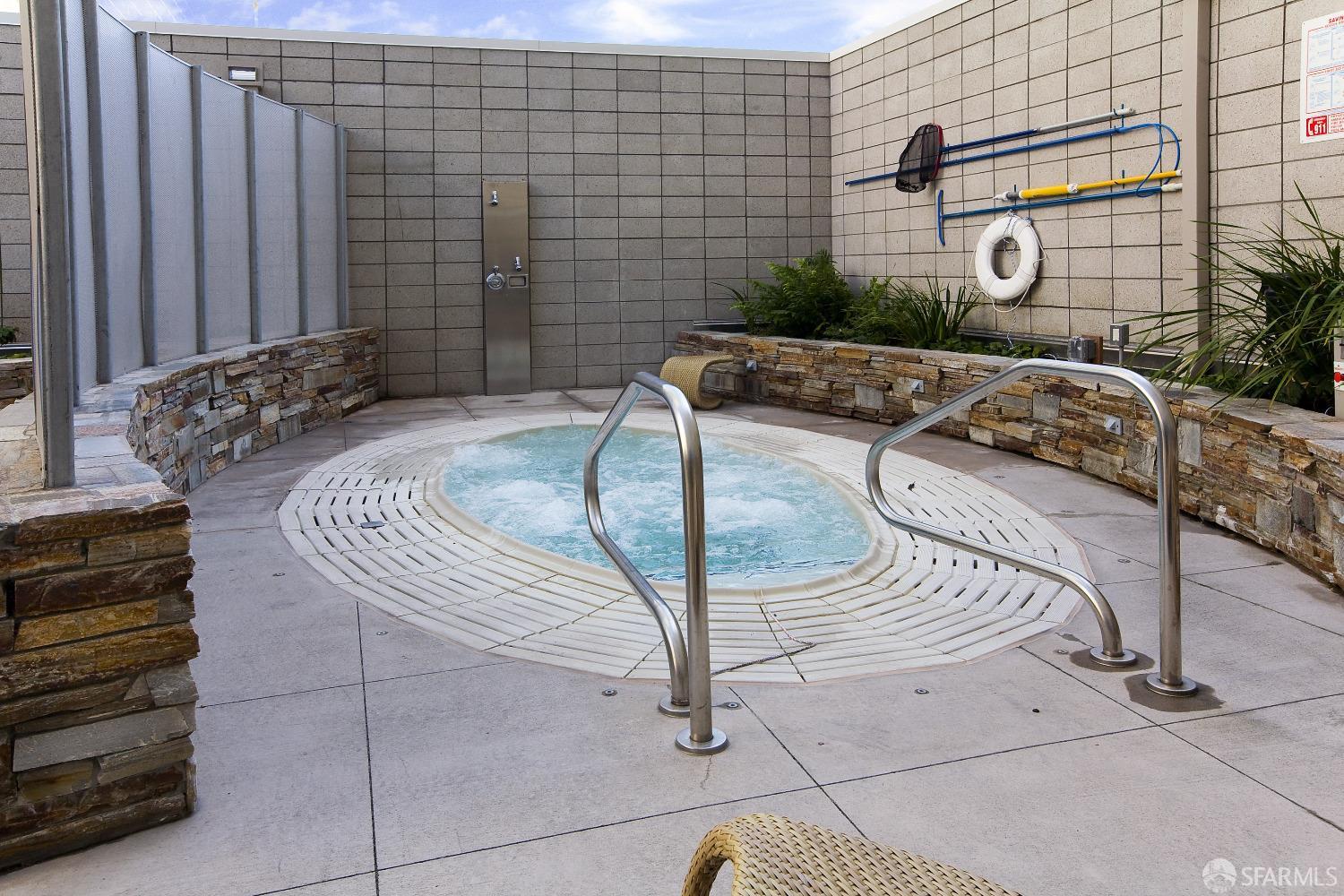1160 Mission Street Unit: 1808