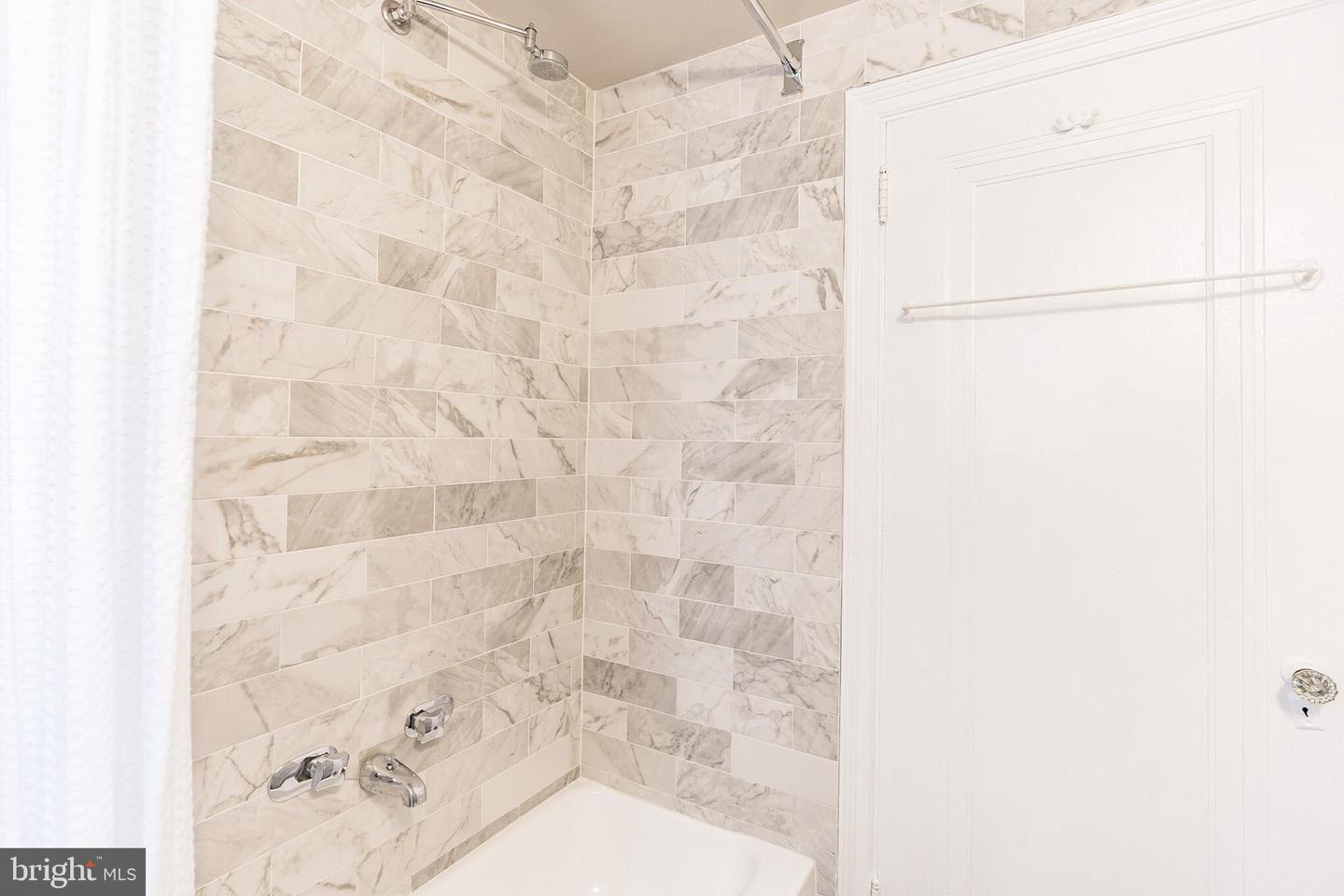 2100 19TH STREET NW Unit: 605