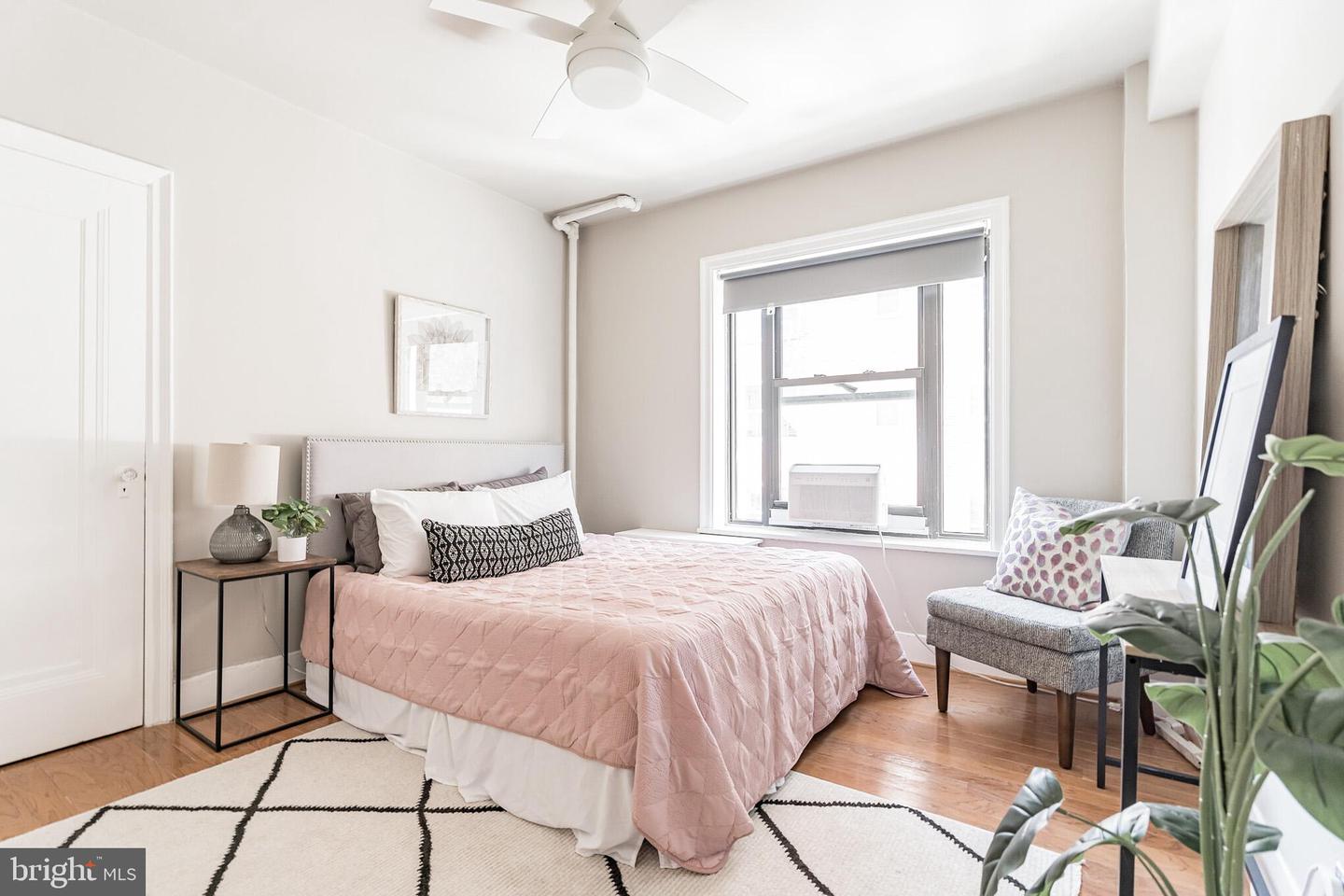 2100 19TH STREET NW Unit: 605