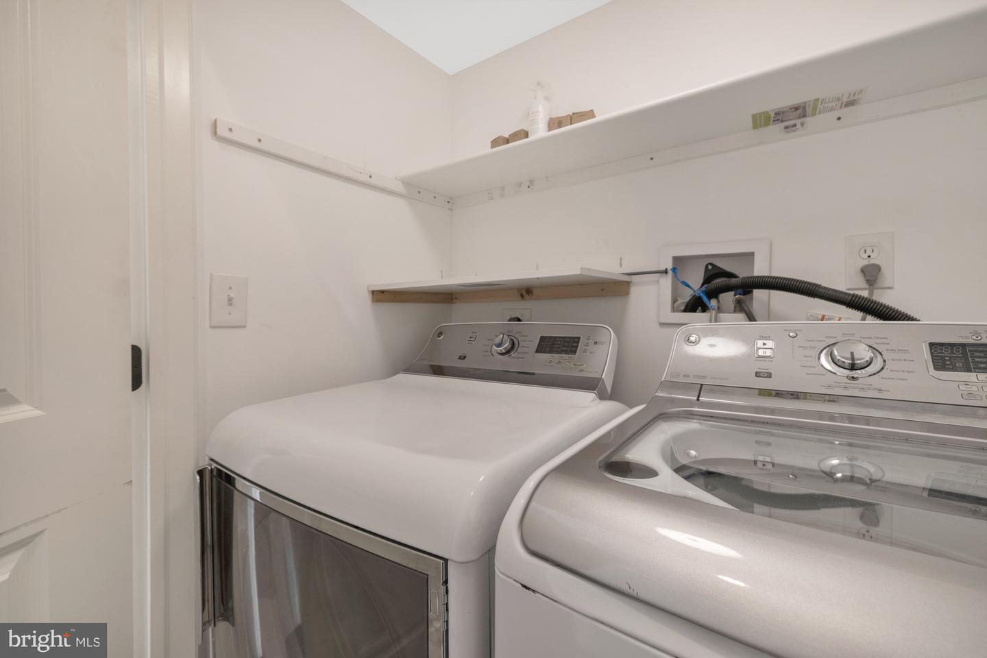 1732 BAY STREET SE Unit: 1
