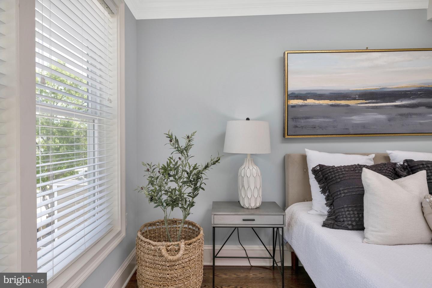 1732 BAY STREET SE Unit: 1