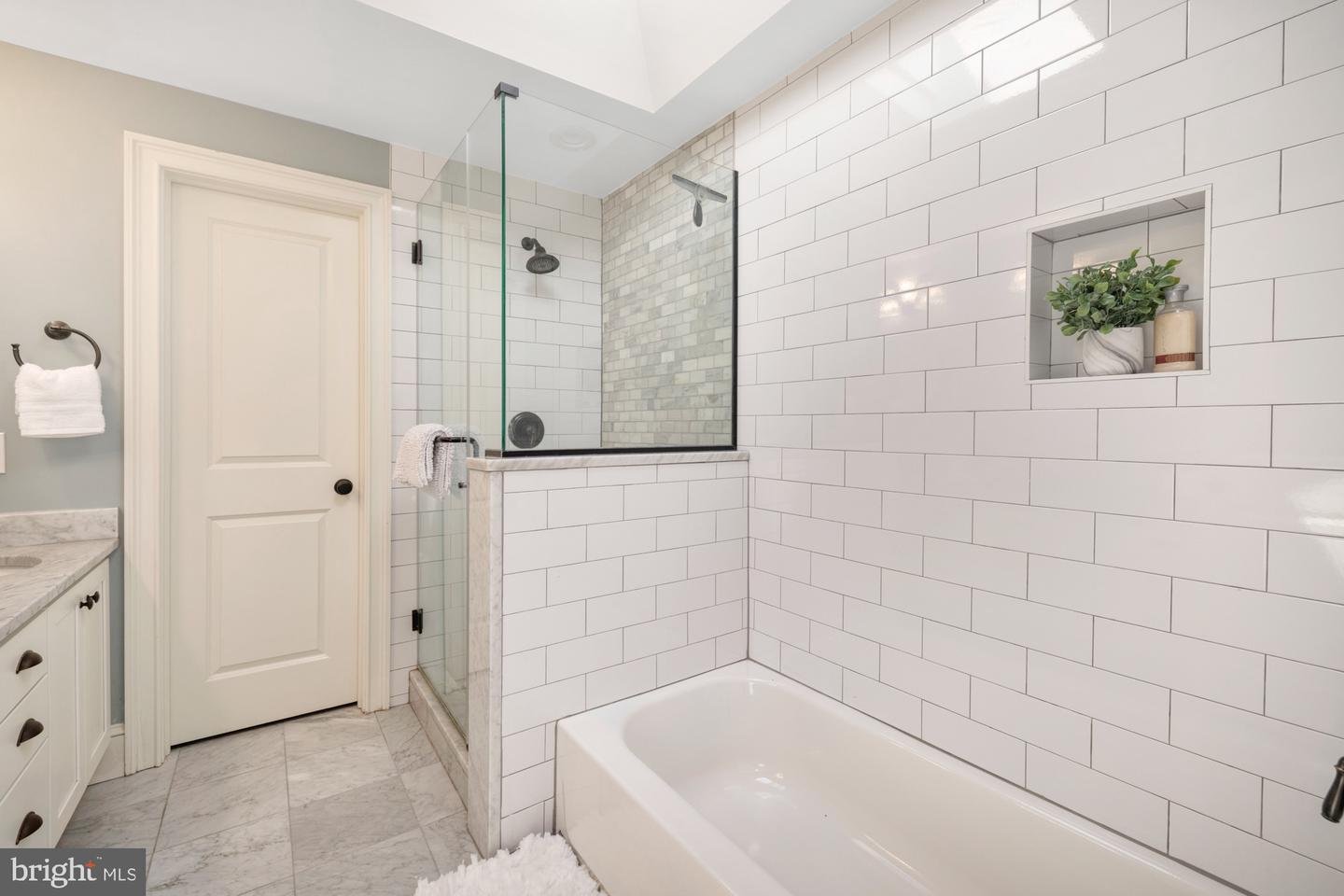 1732 BAY STREET SE Unit: 1